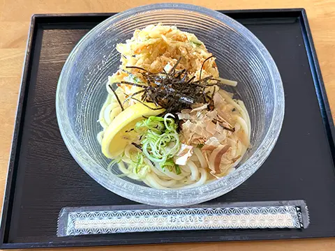 かき揚げぶっかけ冷やしうどん