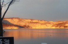 桧原湖の朝焼け